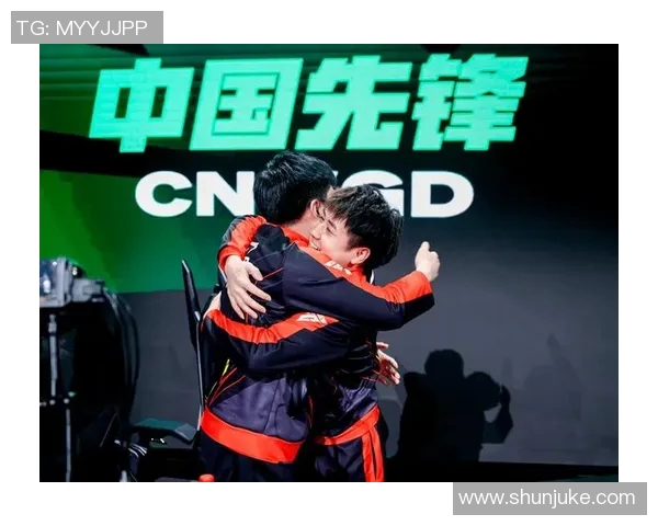 足球明星跨界电竞新风潮引发热议与关注