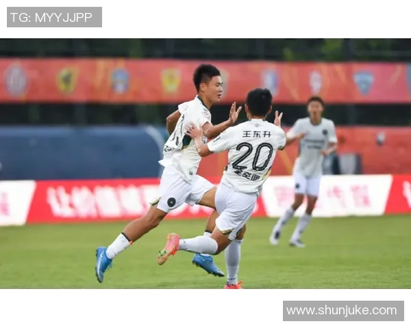 成都网球队强势领跑联赛积分榜以93分稳居第一名