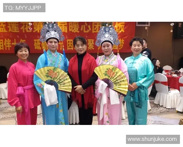 用爱与激情点亮绿茵场的足球明星们最有心的奉献与坚持