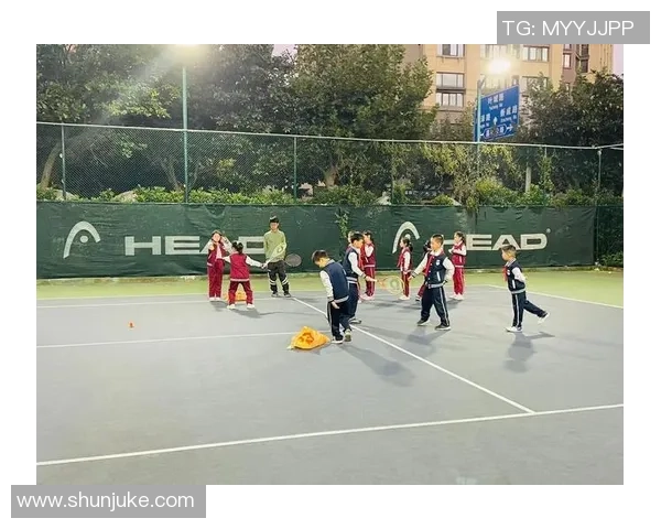 重庆网球队与西安网球队赛后战术分析与总结探讨